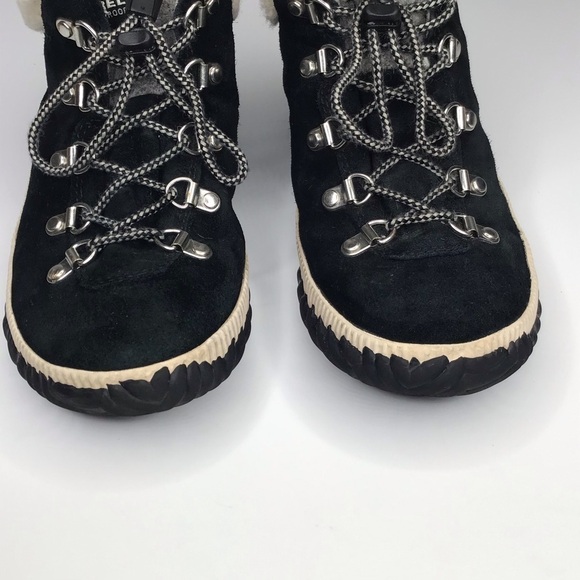 Sorel Out N About Conquest Boots in Black. - Picture 2 of 14